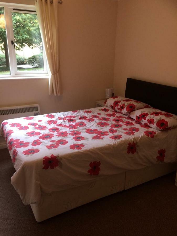 2 Bed City Apartment With Parking Glasgow Extérieur photo